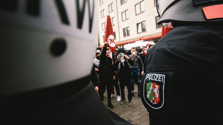 Bei Pro-Palästina-Demos wie hier in Köln sind immer wieder antisemitische Parolen zu hören.