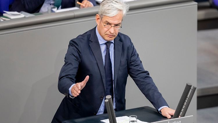 Mathias Middelberg fordert unter anderem, dass Schulen bei der Vermittlung des Nahost-Konflikts nachschärfen.
