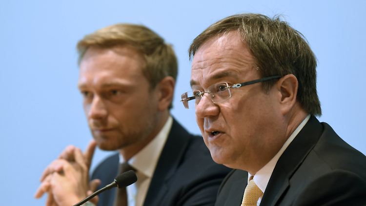 FDP-Chef Lindner und CDU-Chef Laschet sind potenzielle Koalitionspartner - doch schon jetzt zeichnet sich ab, dass zentrale Anliegen der Liberalen Laschet zu weit gehen.