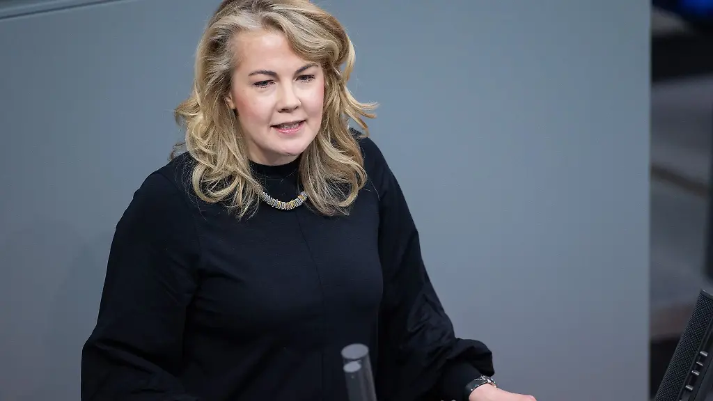 Linda-Teuteberg-hat-sich-in-einer-Kampfkandidatur-durchgesetzt