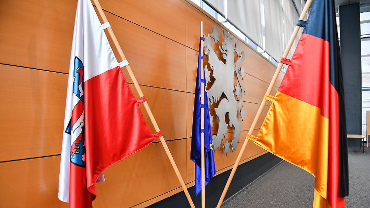 Am 26. September soll eigentlich ein neuer Landtag in Erfurt gewählt werden - doch das Vorhaben steht auf der Kippe.