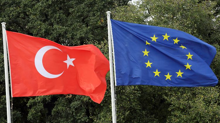 Die Türkei ist schon seit 2005 Beitrittskandidat. Die Verhandlungen sind allerdings seit 2016 eingefroren.