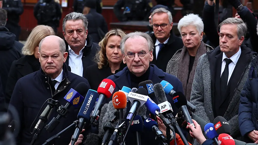 40d56fc05708fce8c385a63931b1e635