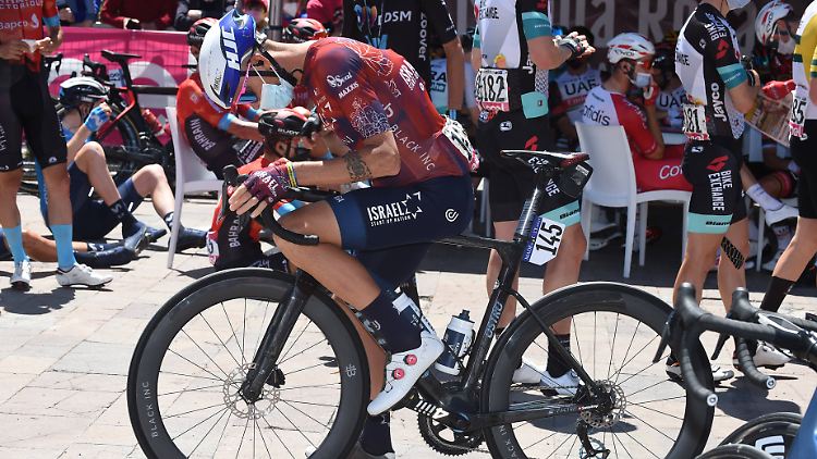 Alessandro De Marchi stürzte beim Giro schwer und musste ins Krankenhaus.