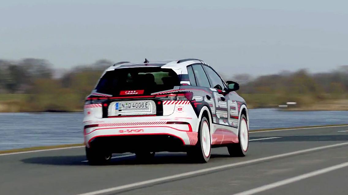 Q4Etron.jpg