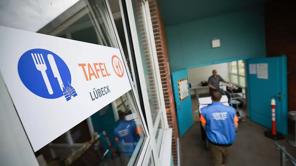 Immer-mehr-Menschen-im-Norden-wollen-die-Unterstuetzung-von-Tafeln-in-Anspruch-nehmen-Archivfoto