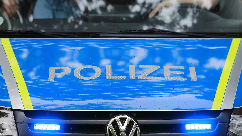 Die-Polizei-nahm-die-Verfolgung-mit-dem-Autofahrer-auf