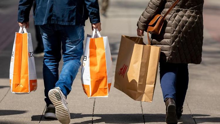 Laut Fachleuten ist die Verbraucherstimmung in Deutschland derzeit so gut wie zuletzt im August 2020.