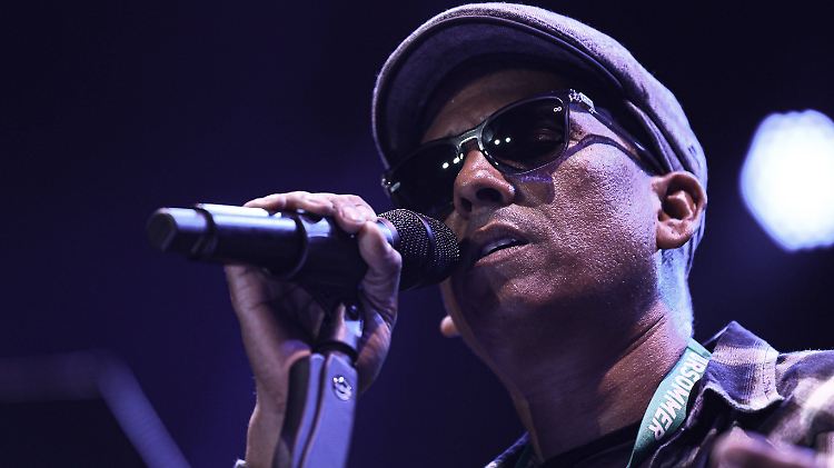 An einem möglichen Auftritt von ihm in Rostock scheiden sich die Geister: Xavier Naidoo.