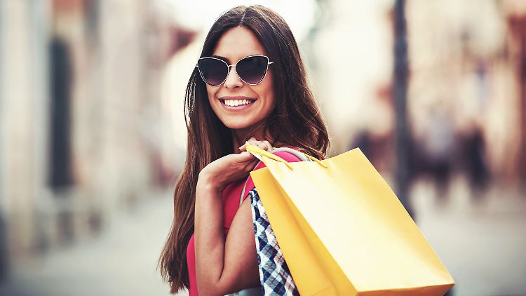 Cat-eye-Silhouette, eckig, rund oder herzförmig: Wir haben die Sonnenbrillen-Trends für jede Gesichtsform.