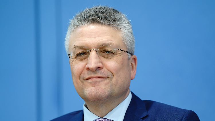 RKI-Präsident Lothar Wieler bedankte sich bei den vielen Impfwilligen: "Das ist sinnvoll, wirksam und verantwortungsvoll."