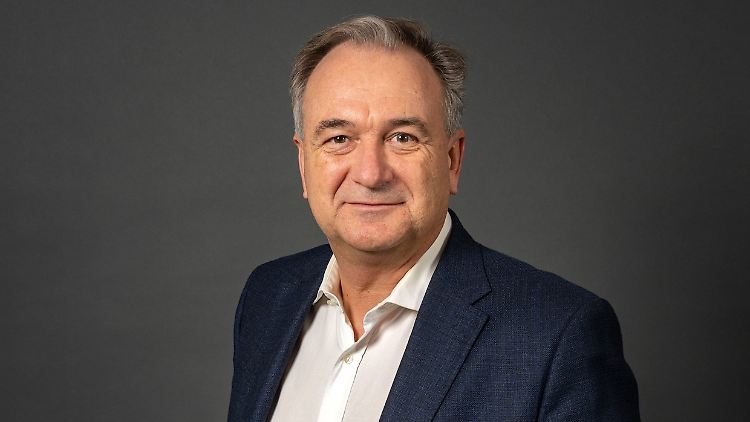 Harald Zapp ist Mitgründer von Relayr. Heute baut er mit Next Big Thing (NBT) zusammen mit Konzernen neue Start-ups auf. NBT ist ein in Berlin agesiedelter Accelerator, der sich auf den Bereich Internet of Things (IoT) spezialisiert hat.