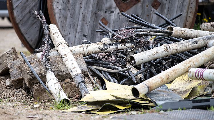 Ein Tatort? Beschädigte Stromkabel an der Baustelle, wo der Kabelbrand ausgebrochen war.