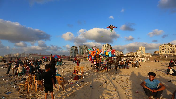 Der Strand ist einer der wenigen Freiräume in dem von gut zwei Millionen Menschen eng besiedelten Gazastreifen. 