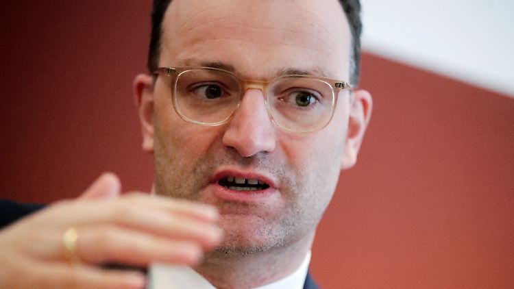 Im vergangenen Sommer lag die Inzidenz unter 20. "Das sollten wir wieder anstreben", meint Spahn.