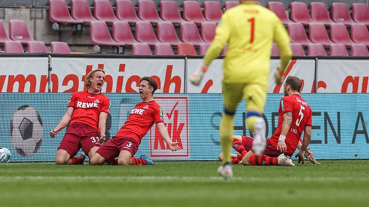 Das Tor zur Relegation erzielte Sebastiaan Bornauw (ganz links).
