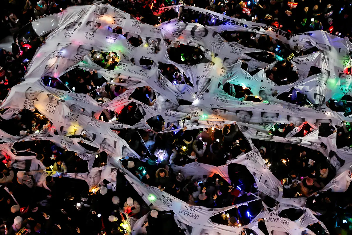 2024-12-12T121952Z-1494026340-RC2NNBA9B99V-RTRMADP-3-SOUTHKOREA-POLITICS