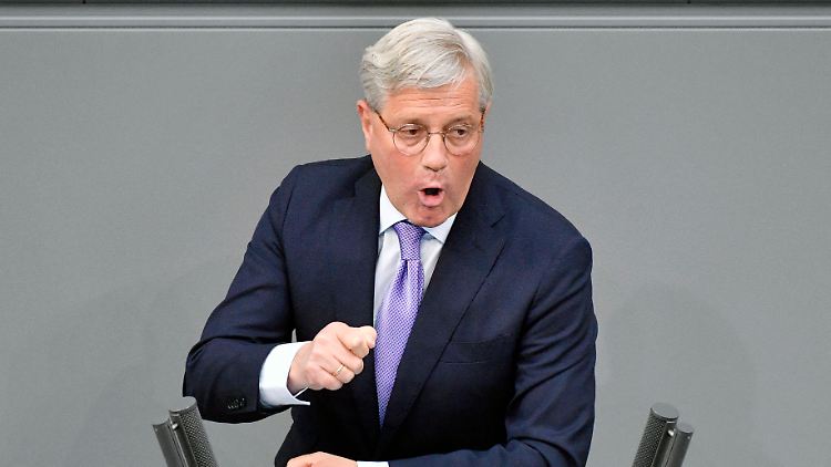 CDU-Außenpolitiker Röttgen fordert "eindeutige Konsequenzen".