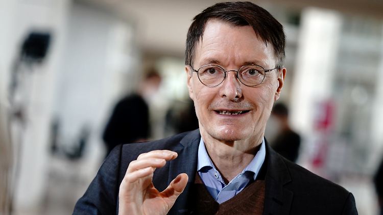 Lauterbach will das Geld spenden.