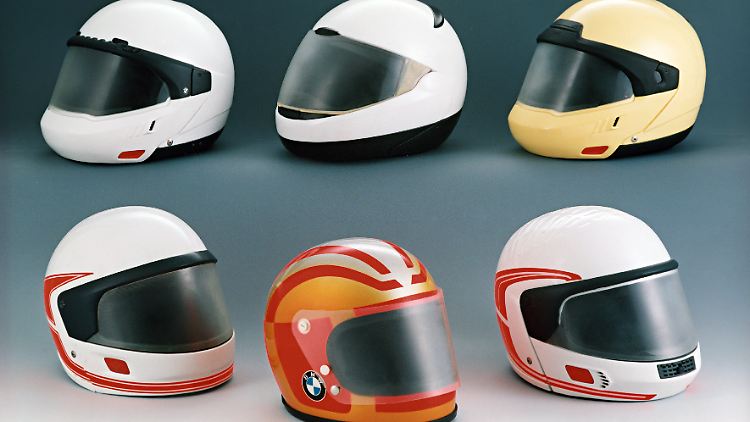 Der Systemhelm hat in 40 Jahren fast die ganze Motorradwelt erobert.