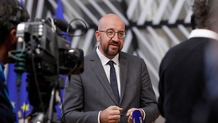 Charles Michel, Präsident des Europäischen Rates, beim Sondergipfel. Am Ende des ersten Tages verurteilt der EU-Rat entschieden die Politik Russlands.