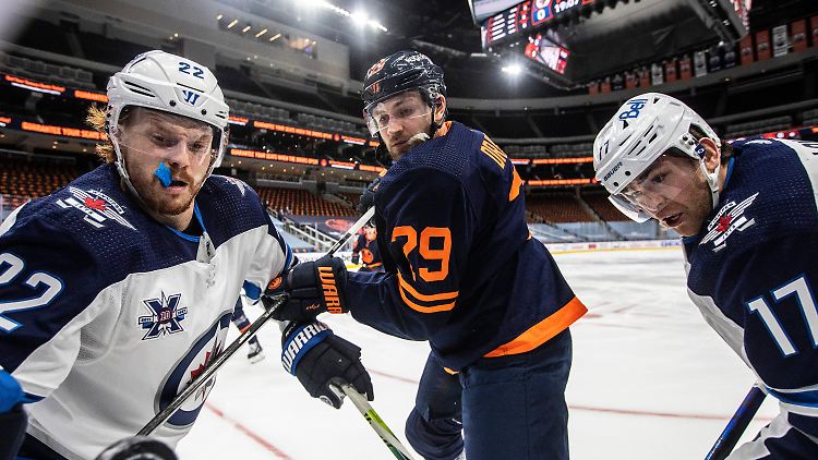 Draisaitl (M.) und seine Oilers sind raus aus dem Kampf um den Stanley Cup.