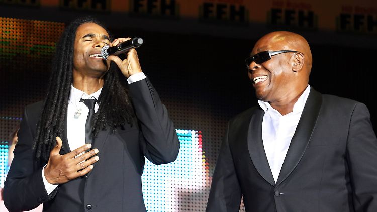 Eine der echten Stimmen von Milli Vanilli: John Davis (r.) an der Seite von Fab Morvan.