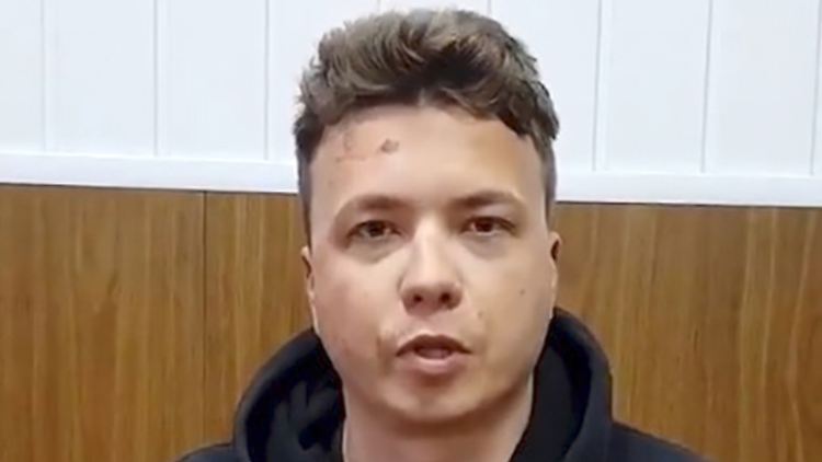 Roman Protassewitsch befindet sich seit Sonntag in Haft in Belarus. In einem vom Regime veröffentlichten Video sieht man Verletzungen, die von Misshandlungen stammen könnten.