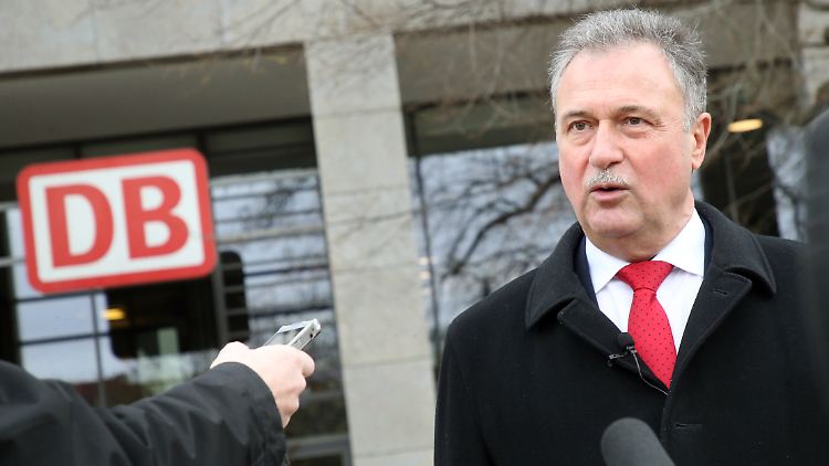 GDL-Chef Claus Weselsky droht mit Streiks der Lokführer.