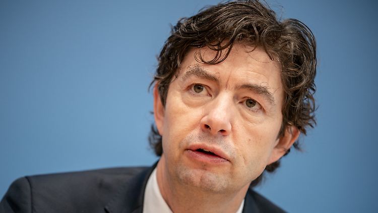 Christian Drosten warnte frühzeitig davor, dass Kinder ähnlich infektiös sind wie Erwachsene.