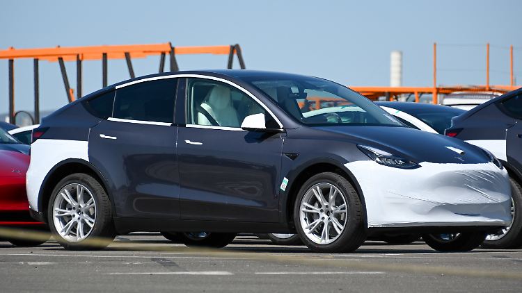 Wie gefährlich ist Teslas "Autopilot"? Wegen Unfällen stand der E-Autoionier zuletzt wiederholt in der Kritik.
