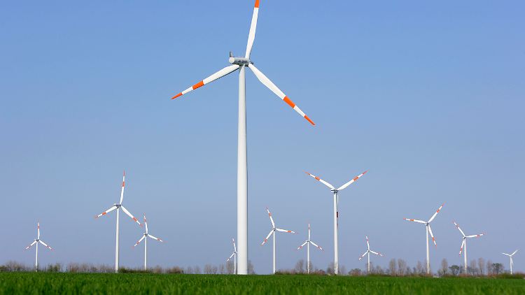 Mit den erneuerbaren Energien kommen laut Olaf Scholz auch "neue Beschäftigungsmöglichkeiten".
