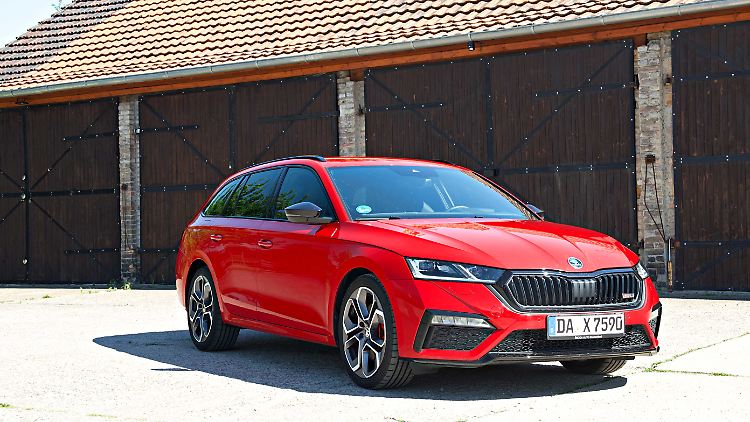 Ein bisschen böse blicken darf der Skoda Octavia als RS schon.