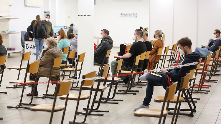 Impfzentrum in Quedlinburg. Auch Sachsen-Anhalt erhielt nach Ostern eine Sonderlieferung Biontech.