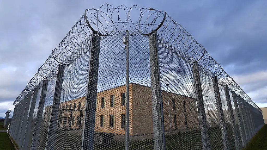 Die-vorzeitige-Haftentlassung-in-der-Weihnachtszeit-ist-an-Bedingungen-geknuepft