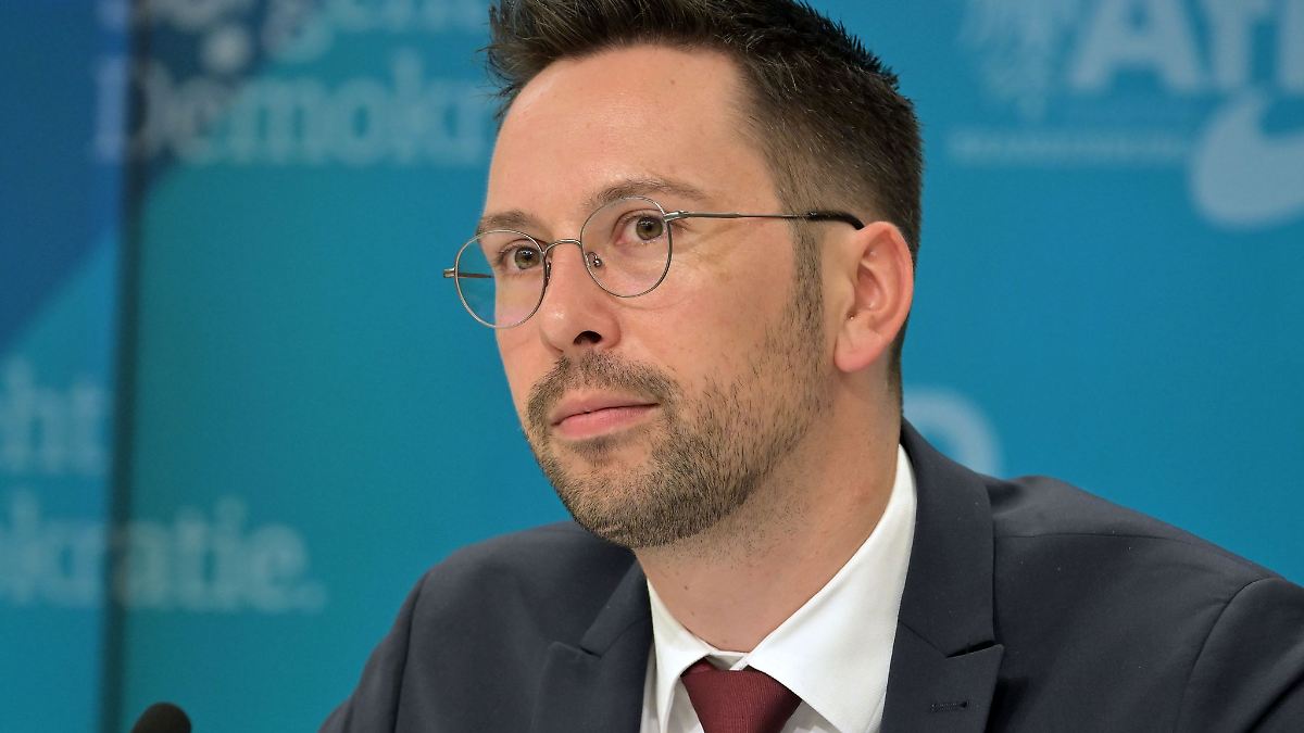 Berlin & BrandenburgStreit mit AfD-Mann: Gericht weist Forderung von Mutter ab