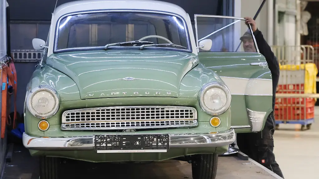 Messe-fuer-Liebhaber-alter-Autos-in-Erfurt