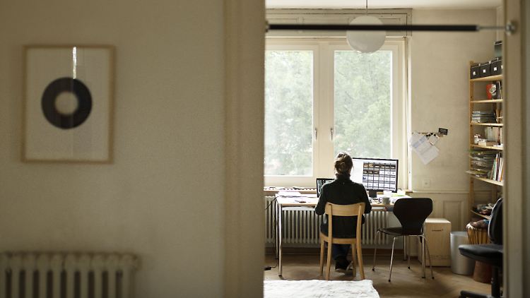 Grünen-Fraktionschefin Katrin Göring-Eckardt will die Homeoffice-Pflicht in ein Recht auf Homeoffice umwandeln.