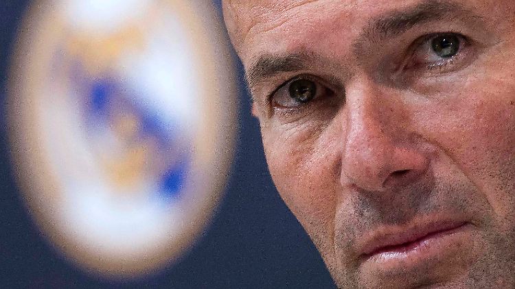 Zidane macht sich nach seinem Aus bei Real Luft.