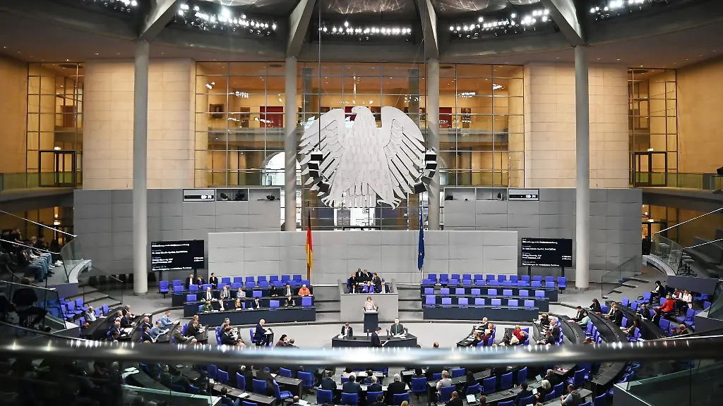 Auch-wenn-die-Regierung-geplatzt-ist-Der-Bundestag-kann-bis-zur-Neuwahl-noch-Gesetze-beschliessen