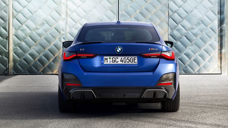 Endrohrverblendungen braucht selbst ein BMW i4 M50 nicht mehr, denn es gibt keinen Verbrennungsmotor mehr.