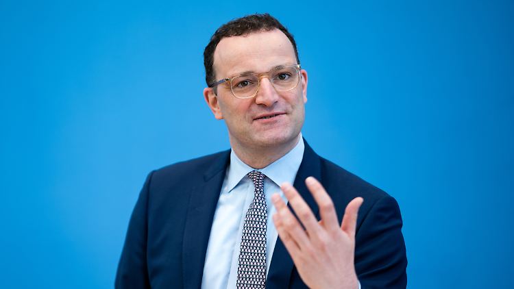 Jens Spahn betont, dass private Anbieter von Teststellen zwingend gebraucht wurden.