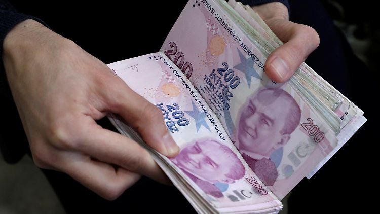 Die steigende Inflation ist auch eng verbunden mit der schwächelnden Lira.