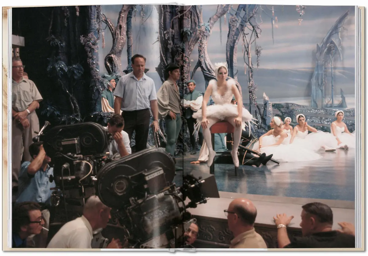 SCHAPIRO-SCHILLER-BARBRA-STREISAND-FO-GB-OPEN001-052-053-02214