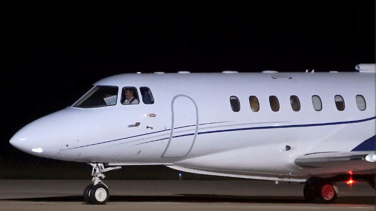 Rückkehr nach Marokko: Ein Flugzeug mit Brahim Ghali an Bord steht zum Abflug bereit.