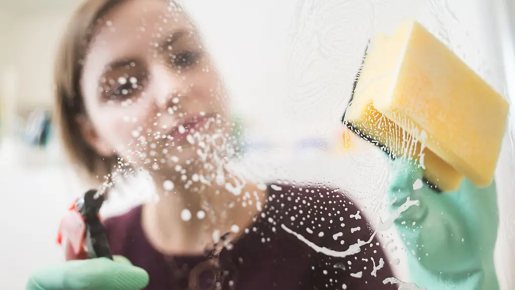 Die-Anmeldung-der-Beschaeftigung-hat-den-Vorteil-dass-der-Auftraggeber-20-Prozent-der-Aufwendungen-fuer-die-geringfuegig-beschaeftigte-Haushaltshilfe-von-der-Steuer-absetzen-kann