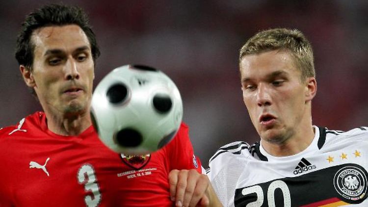 Martin Stranzl tritt nun auch im Bundesliga-Abstiegskampf gegen Lukas Podolski an.