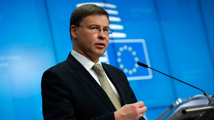 Vize-Kommissionspräsident Valdis Dombrovskis ermutigt die EU-Staaten, ihre Wirtschaft weiter zu unterstützen. 