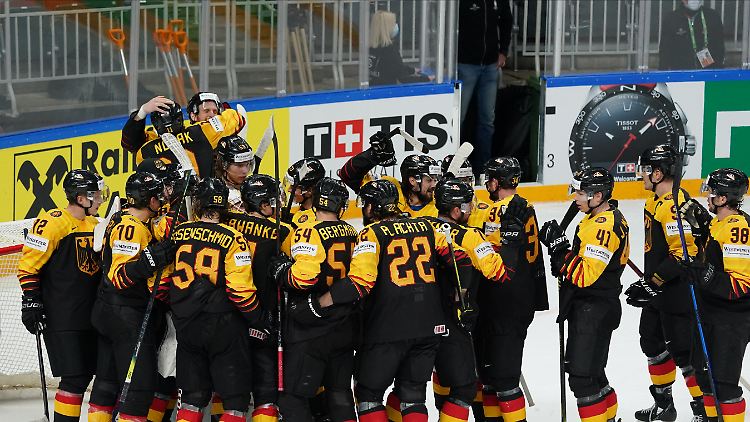 "Ein Kampf, eine Schlacht" erwartet man sich im Lager der deutschen Eishockey-Nationalmannschaft vom Spiel gegen die Schweiz.