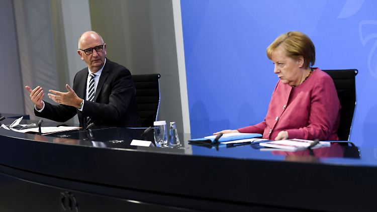 Es sei "natürlich beschwerlich", wenn sich Menschen abwendeten, sagt Merkel.